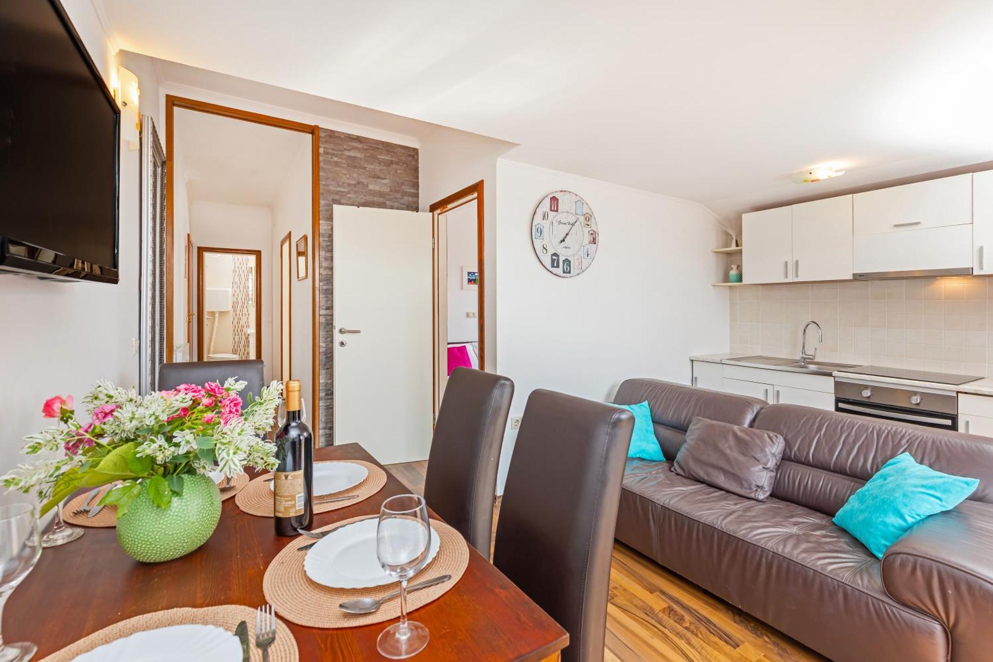 מליני Apartment Ive מראה חיצוני תמונה